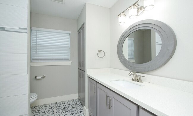 Building Photo - 5815 Picasso Pl