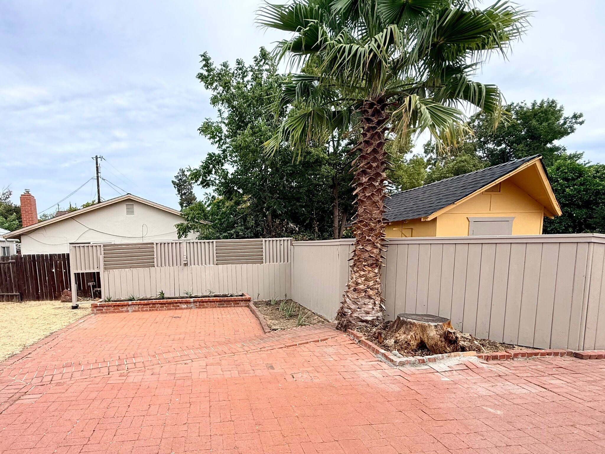 Building Photo - 1209 August Way