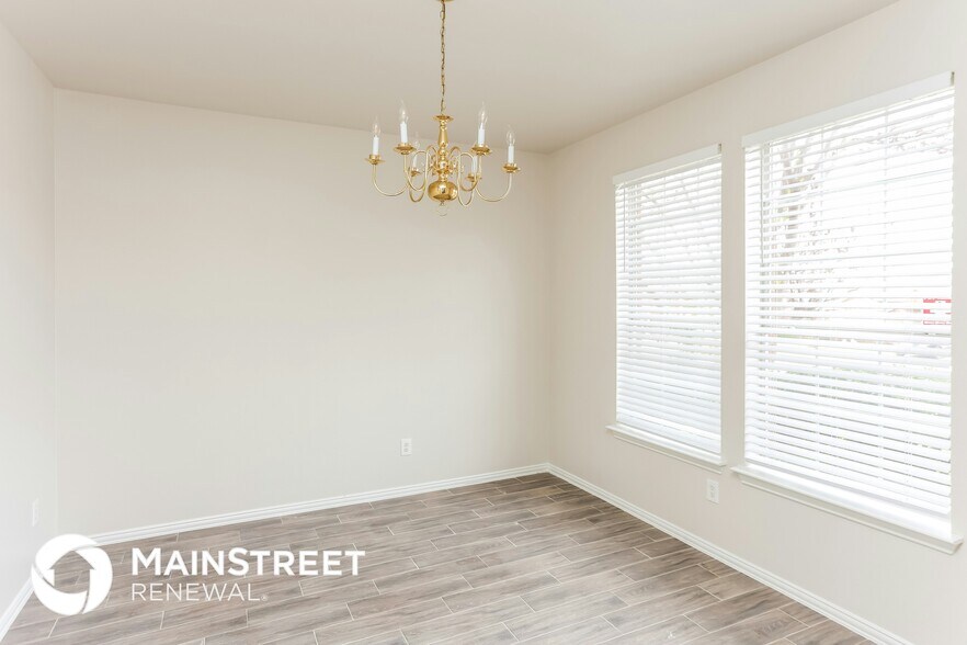 Building Photo - 532 Pinnacle Dr