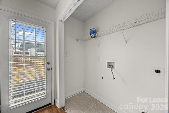 Building Photo - 2011 Chadwell Ct