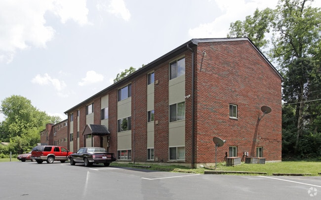 Primary Photo - Robinson Circle Apartments