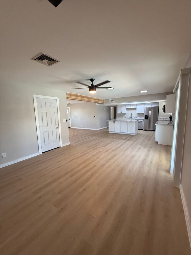 Building Photo - 5 Bedroom 3 Bathroom- Mill & Baseline