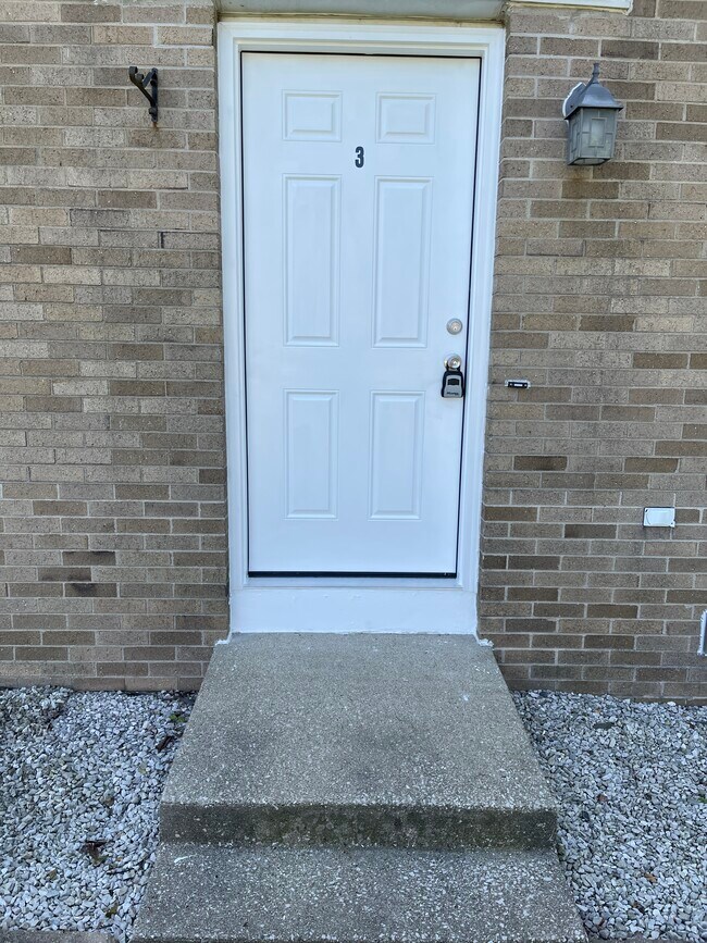 Building Photo - 4465 W Milham Ave