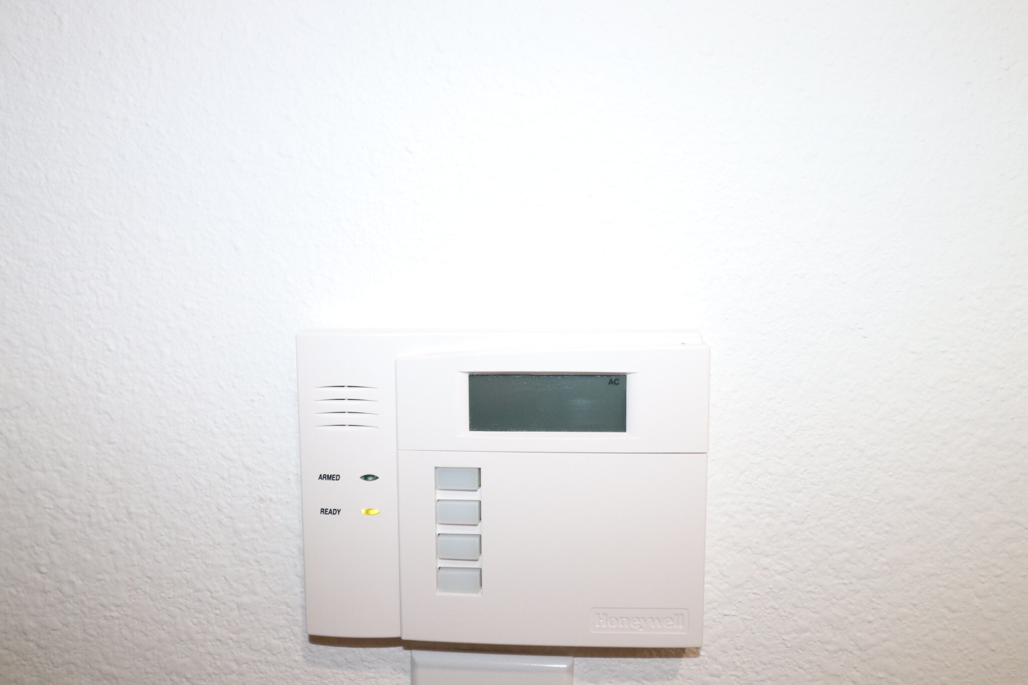 Building Photo - 6950 Paris St