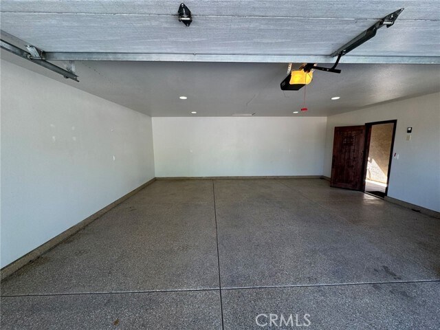 Building Photo - 28823 Loretta Ave