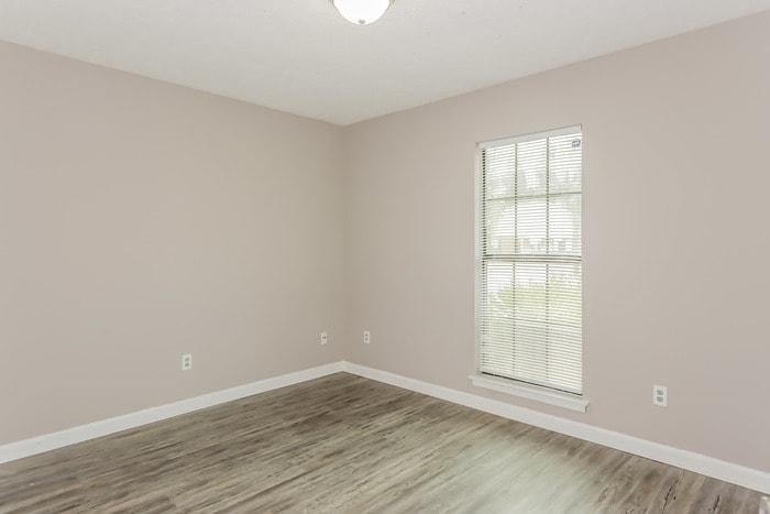 Building Photo - 1024 Countryside Ln