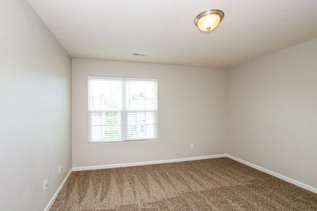 Building Photo - 4621 Montelena Dr