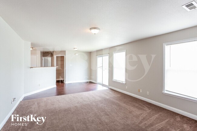 Building Photo - 10171 Cumberland Pointe Blvd
