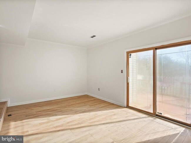 Building Photo - 15278 Cloverdale Rd