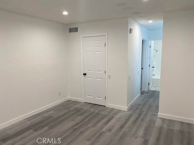 Building Photo - 5460 White Oak Ave