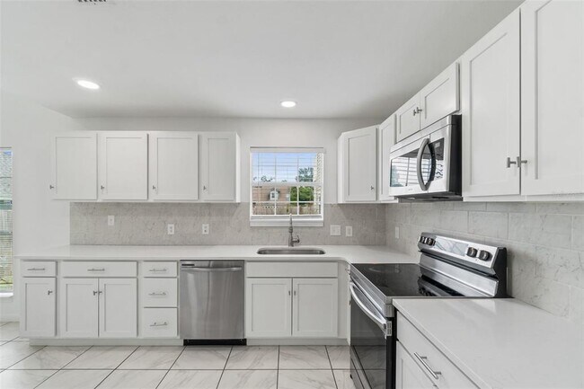 Building Photo - 7581 Kelsey Dr