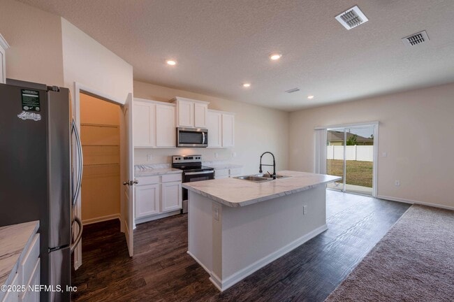 Building Photo - 3463 Belen Ct