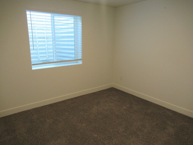 Building Photo - 6729 Windbrook Ct