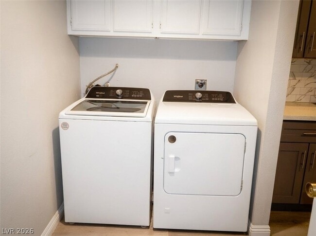 Building Photo - 2816 Briar Knoll Dr