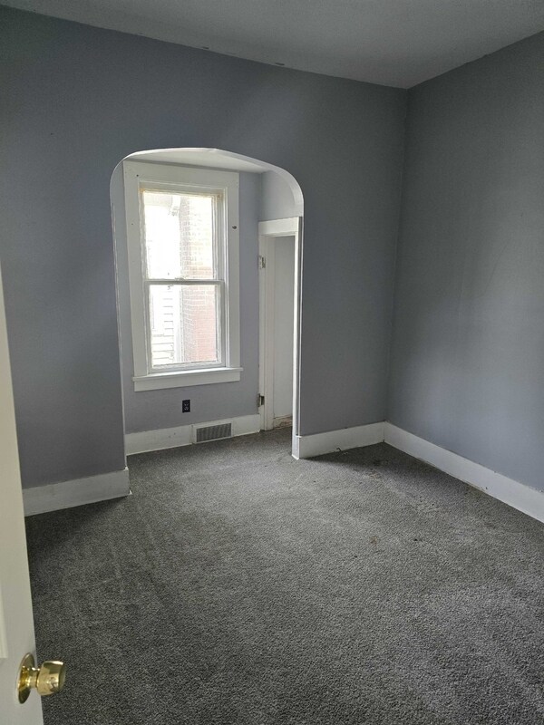 Building Photo - 437 1st Ave