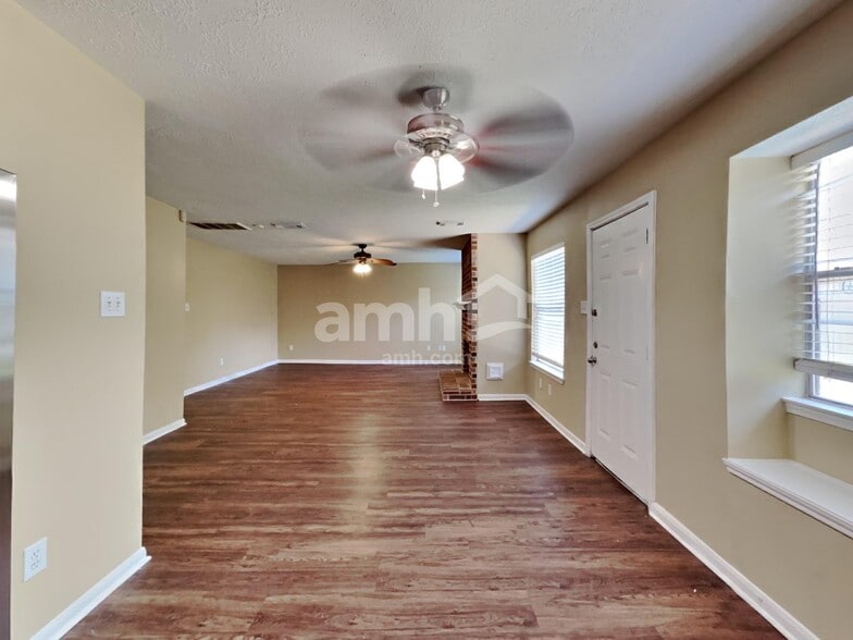 Building Photo - 31306 Perlican Dr