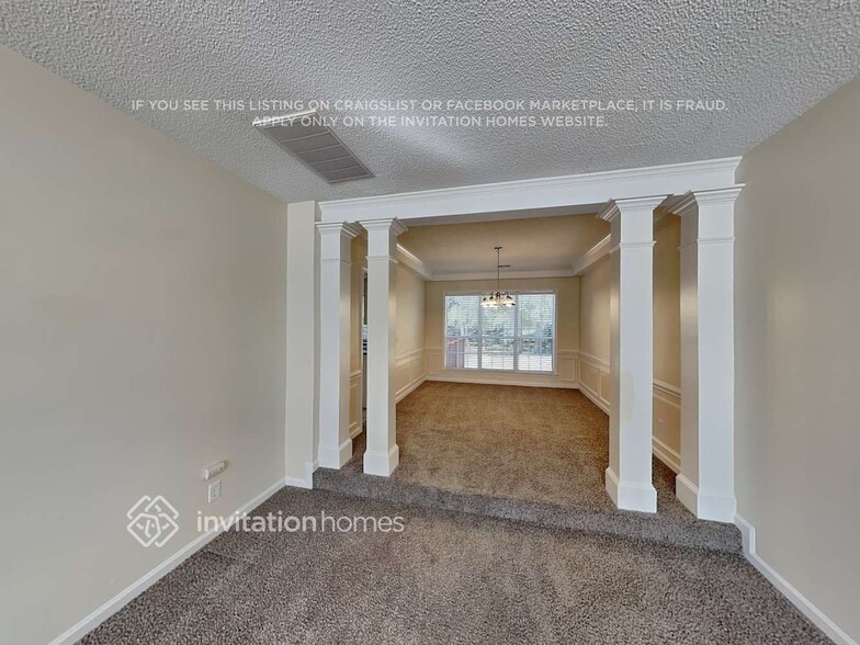Building Photo - 11328 Longhedge Ln