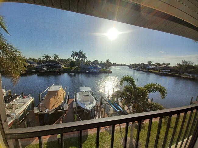 Building Photo - 5605 SW 12th Ave