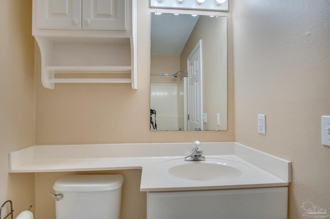 Building Photo - 2741 Bay Club Dr