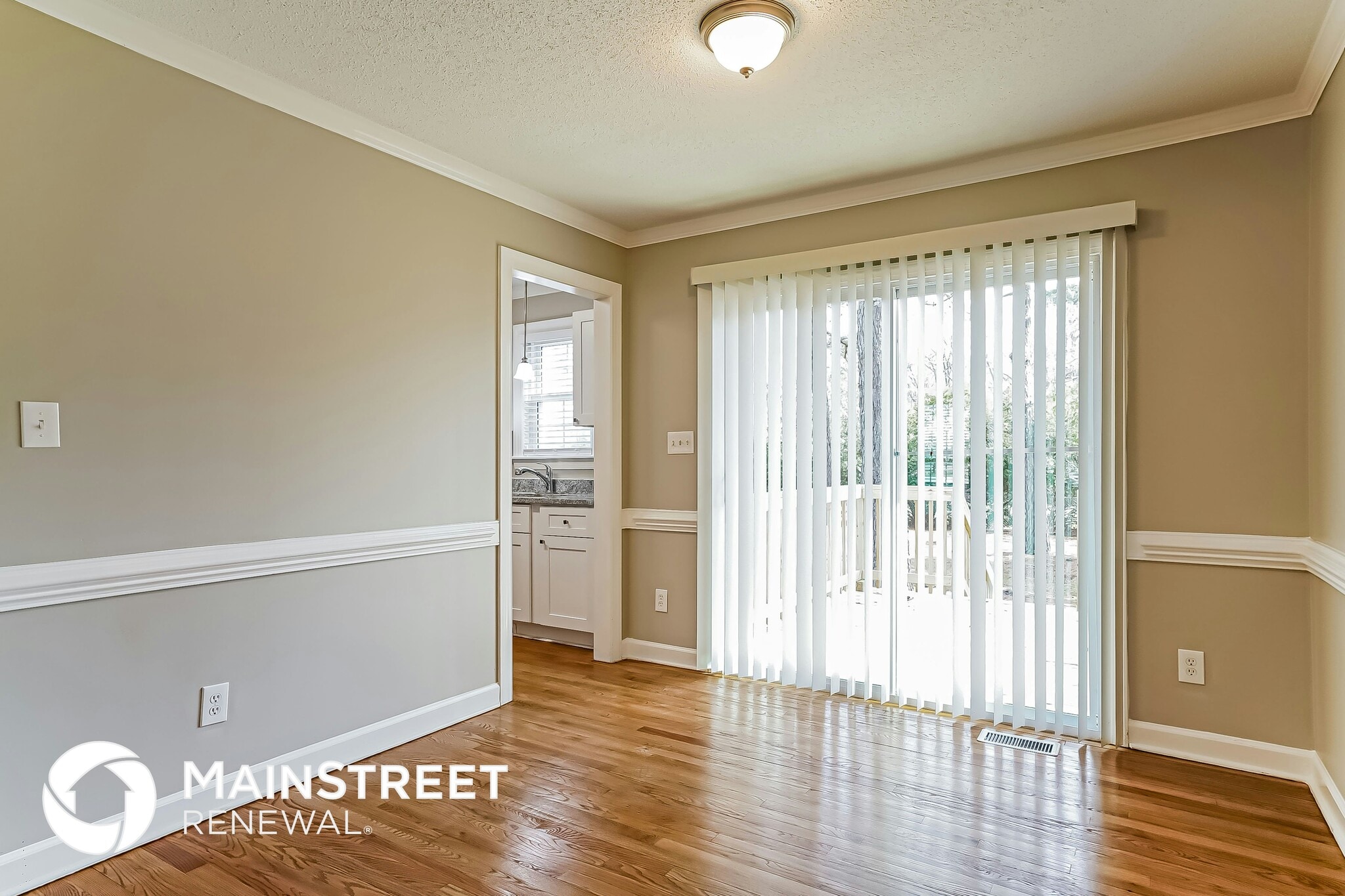 Building Photo - 1005 Strobus Ct