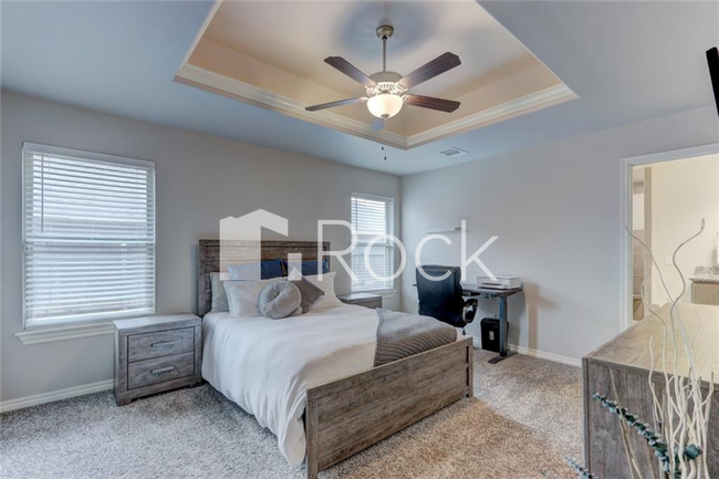 Building Photo - Gorgeous 3 Bedroom Home with Storm Shelter located in The Waters in Moore!! **All Appliances Incl...
