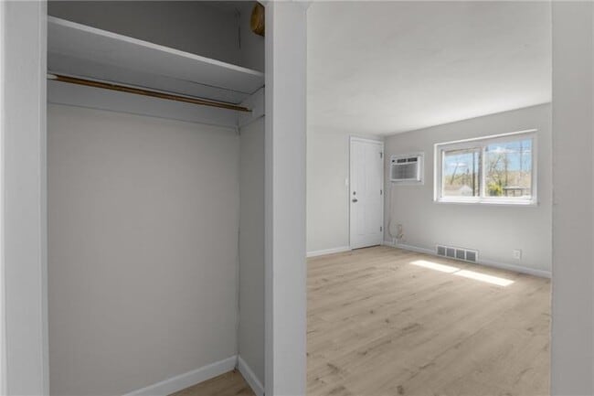 Building Photo - 6812 Grand Ave