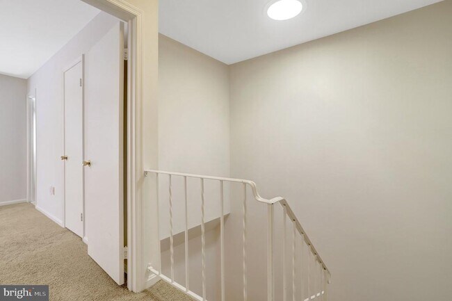Building Photo - 7416 Spring Tree Dr