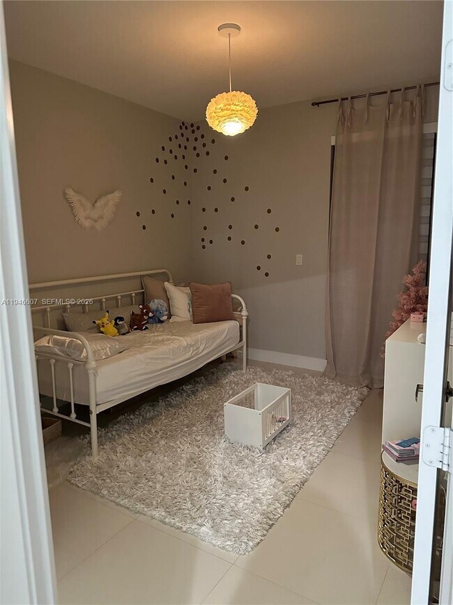 Building Photo - 507 SW 91st Ct