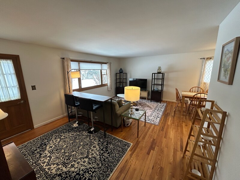 Building Photo - 4994 N Sedgewick Rd