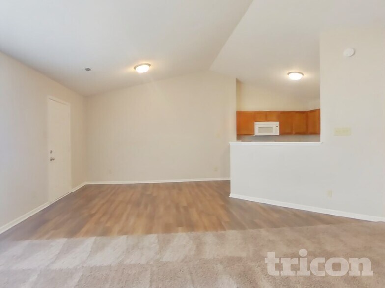 Building Photo - 1715 Brassica Way