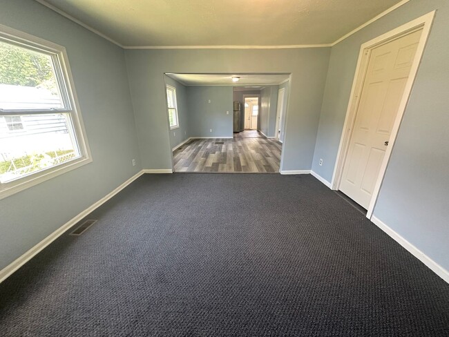 Building Photo - Single Family Home