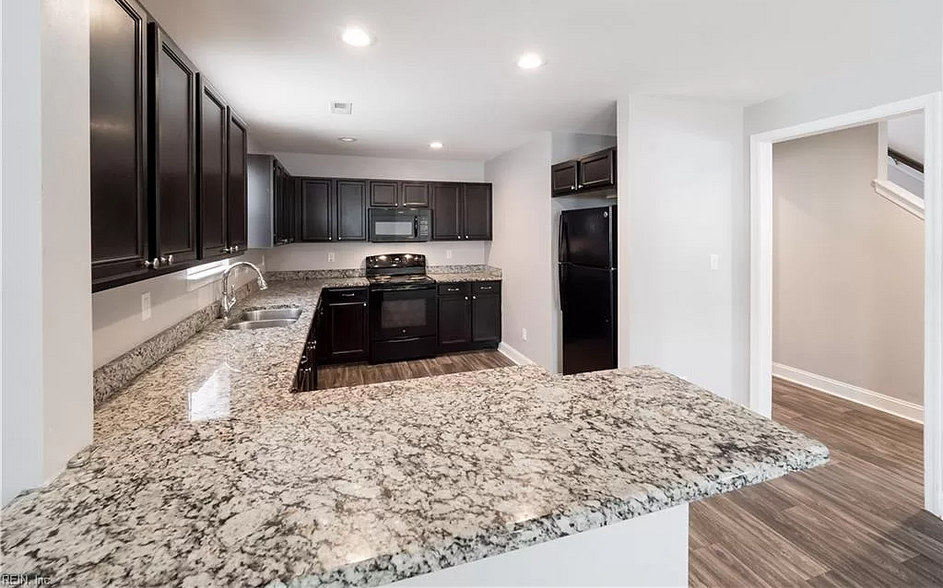 Kitchen - 854 43rd St