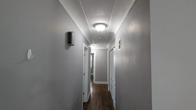 Building Photo - ?? Spacious 3BR Ranch | District 57 & Pros...