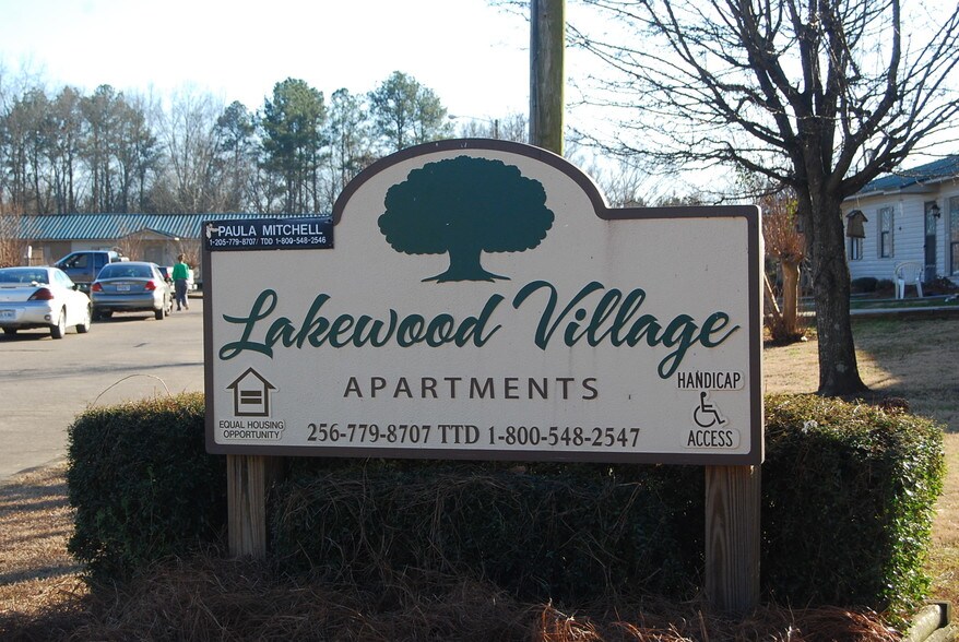 Lakewood Village 4350 Lakewood Vlg Cedar Bluff AL 35959 Apartment