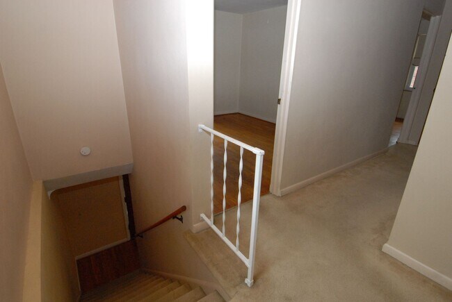 Building Photo - St Louis County/City Greendale/near UMSL