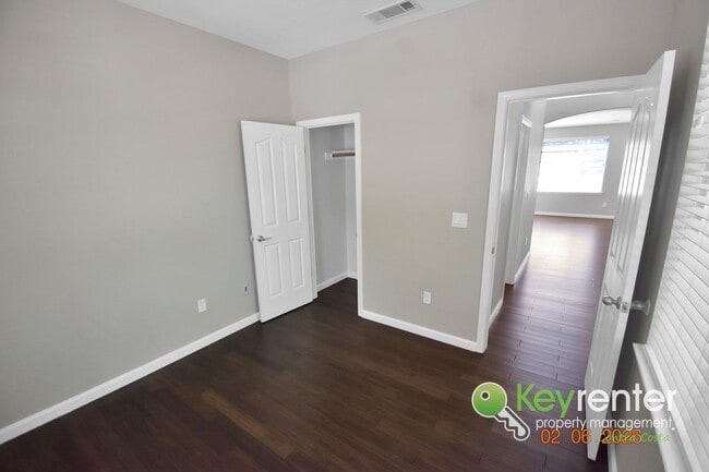 Building Photo - Beautiful 4 Bedroom Windemere Home on Corner Lot