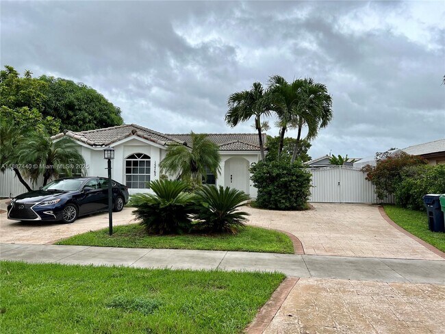 Primary Photo - 15765 SW 139th Ave