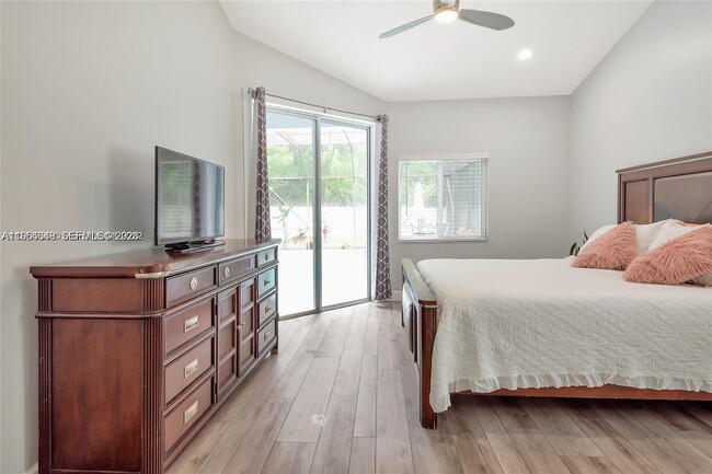 Building Photo - 1800 Water Ridge Dr