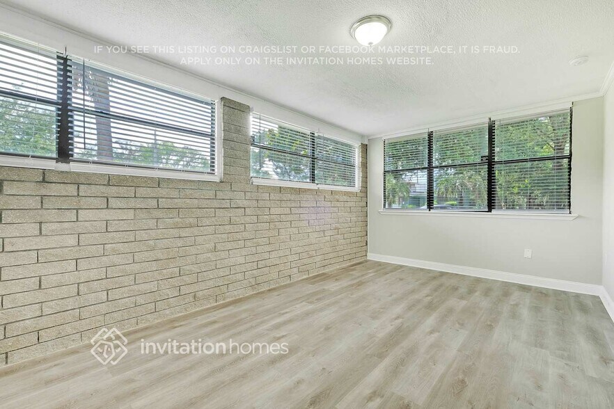 Building Photo - 4853 Clyde Dr