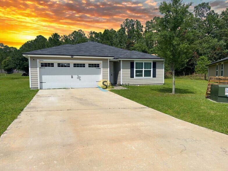 Primary Photo - 7064 Plymouth Grove Ct