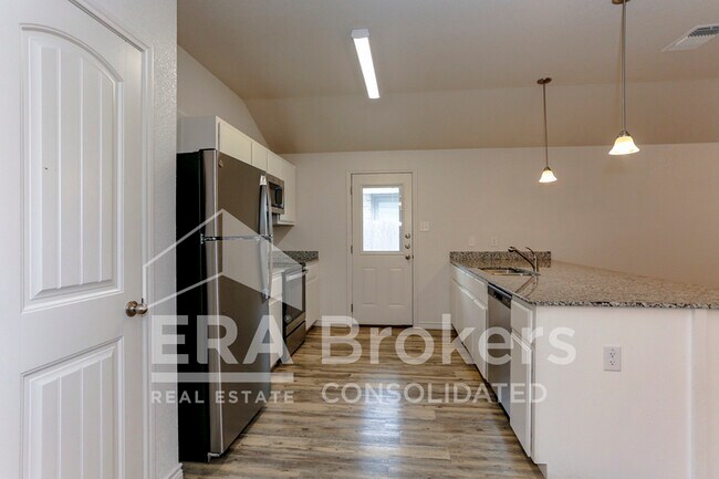 Building Photo - 205 Dolphin Dr