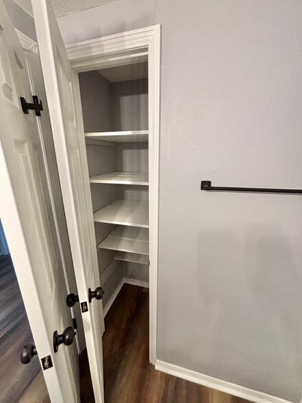 Building Photo - 6221 Jacksonville Cutoff Rd