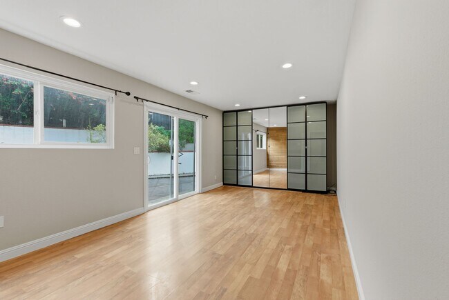 Building Photo - Exceptional Home in the Back of the Valley, Pacifica