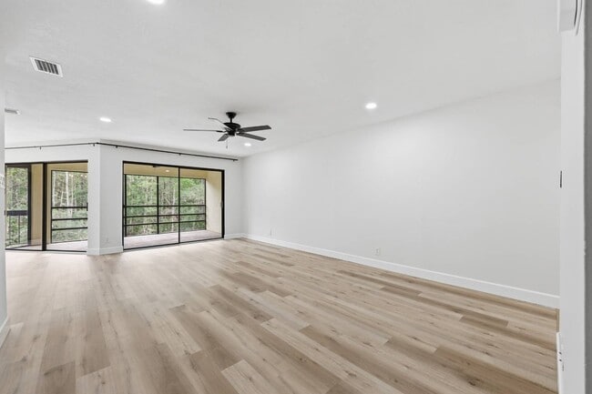 Building Photo - 8753 Como Lake Dr