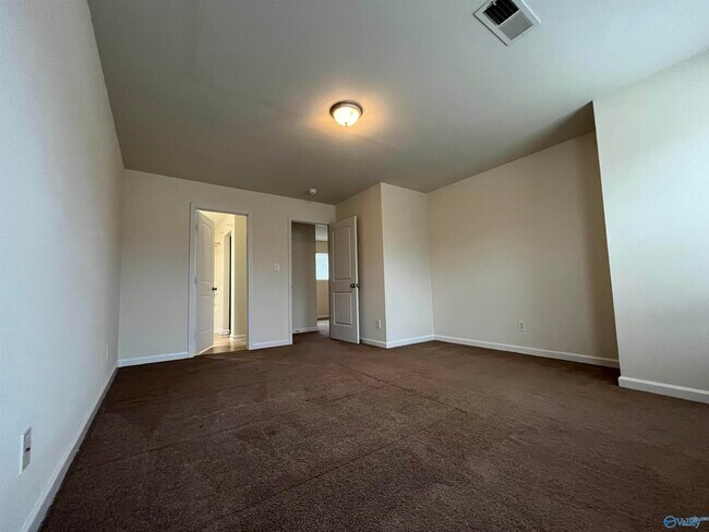 Building Photo - 16701 Wellhouse Dr