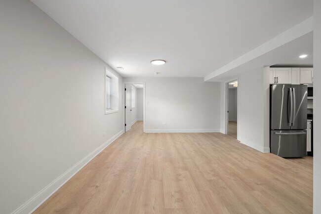 Building Photo - 1340 W Hollywood Ave