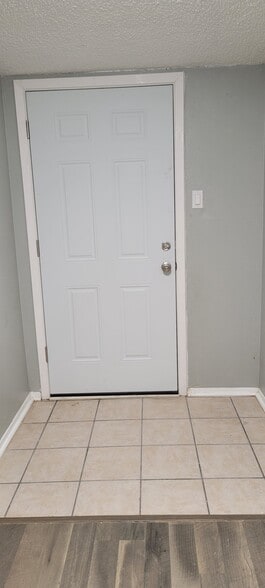 Primary Photo - 5055 Ridglea Ln