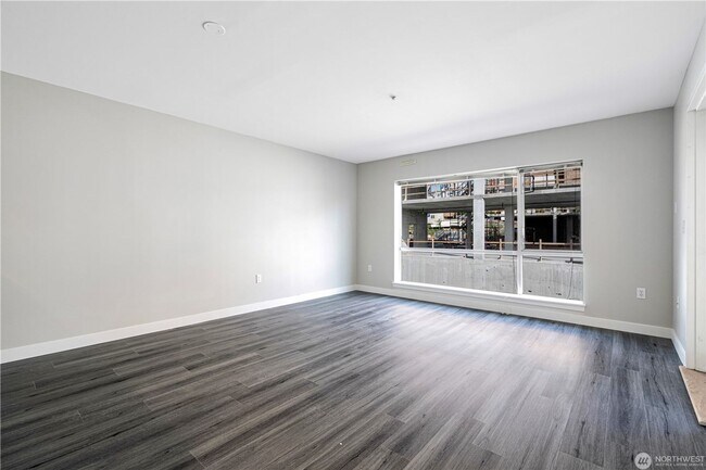 Building Photo - Top-Floor Condo with Office/Den + Private Balcony in the Heart of Seattle