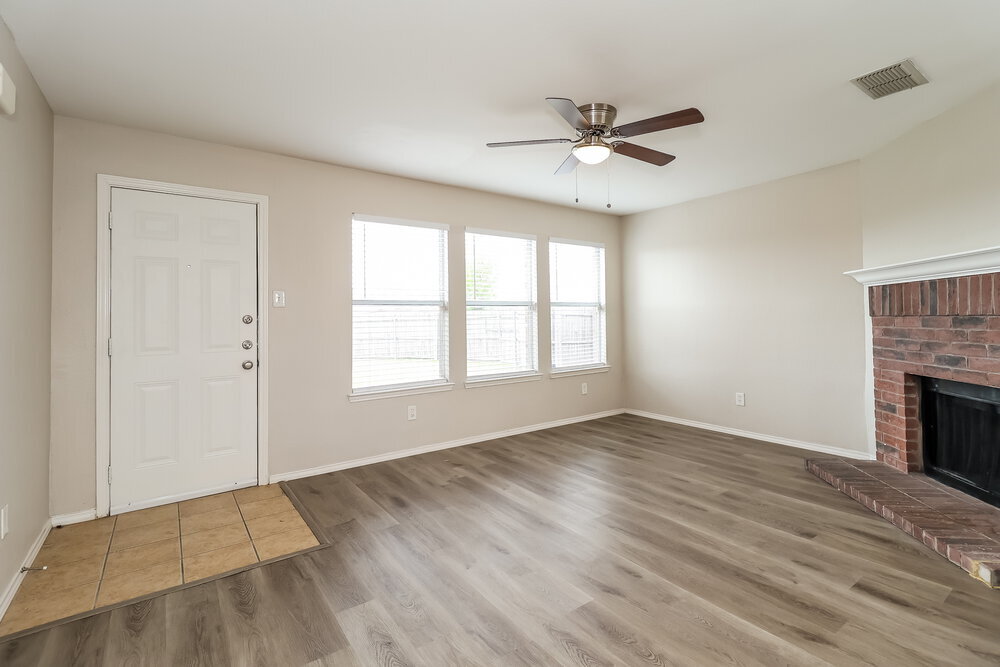 Building Photo - 2246 Midbury Dr