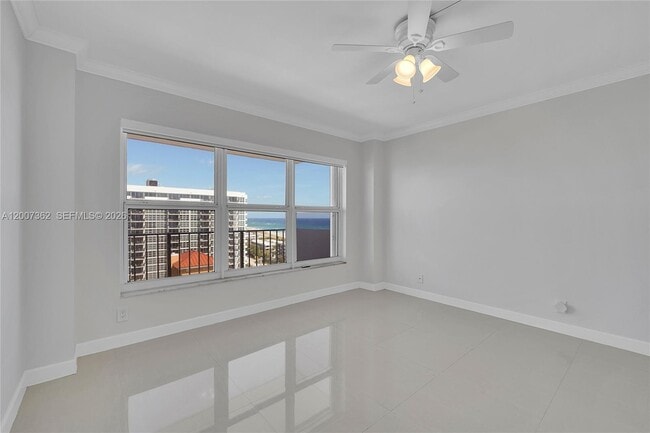 Building Photo - 405 N Ocean Blvd